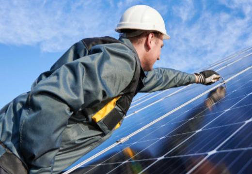 Choosing the Right Off-Grid Solar System for 2024